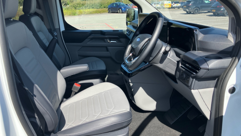 Ford Tourneo Custom 340 L2 Electric Rwd 160kW 65kWh H1 Titanium X 8 seater Auto